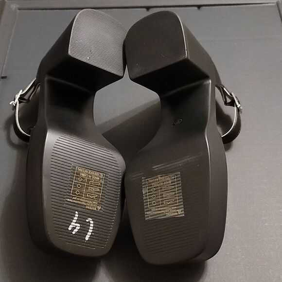 BRAND NEW MUDD BLOCK-HEEL ADJUSTABLE ANKLE STRAP SANDAL - Picture 10 of 14